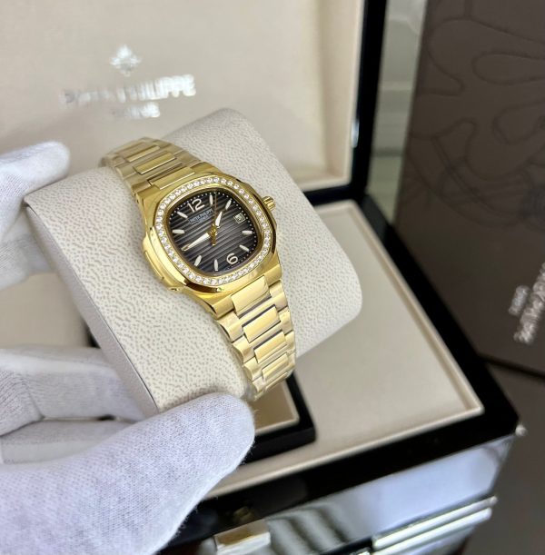 Patek Philippe Nautilus Lady Quartz - Image 9