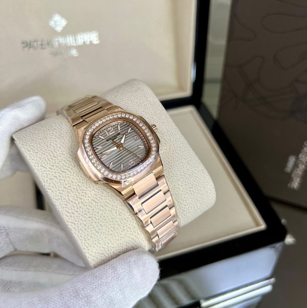 Patek Philippe Nautilus Lady Quartz
