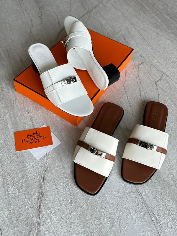 Hermes Giulia Flat Sandals In Calfskin - Image 9