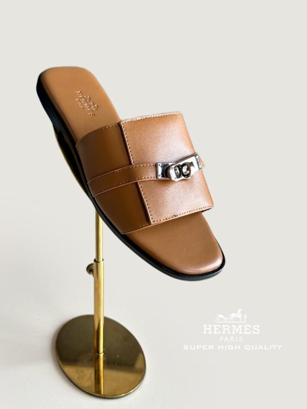 Hermes Giulia Flat Sandals In Calfskin - Image 16