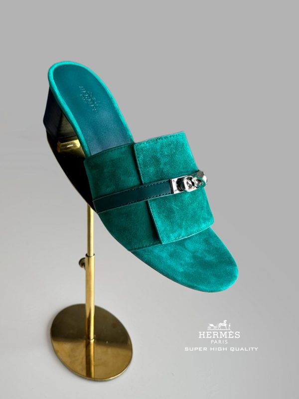 Hermes Giulia Flat Sandals In Calfskin - Image 21