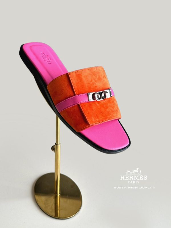 Hermes Giulia Flat Sandals In Calfskin - Image 19