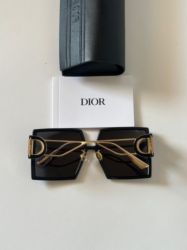 Dior 30 Montaigne Sunglasses For Women - Image 4