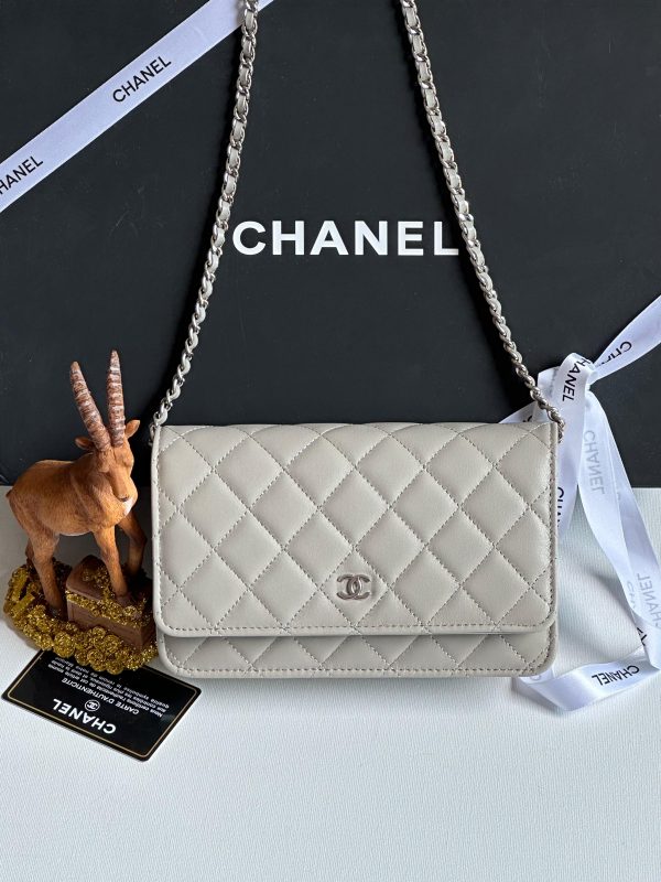 Chanel Classic CC Wallet On Chain - Image 6