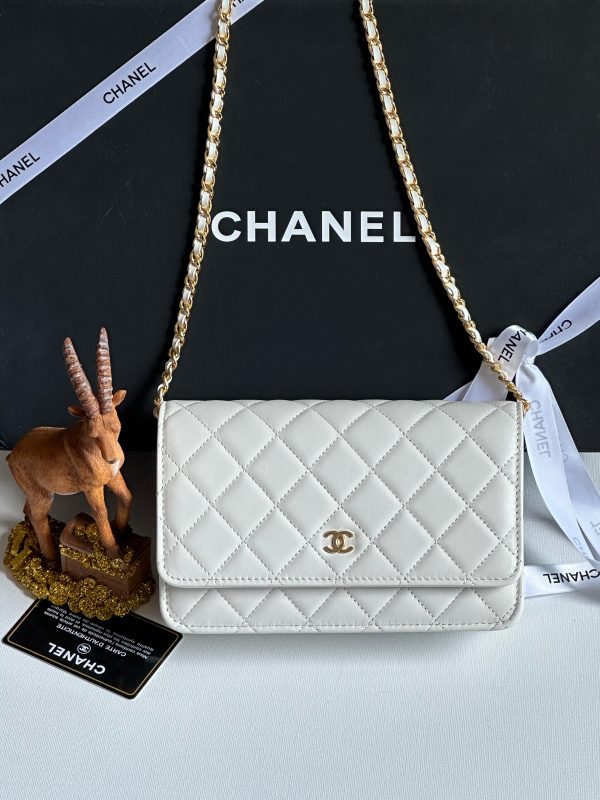 Chanel Classic CC Wallet On Chain - Image 5