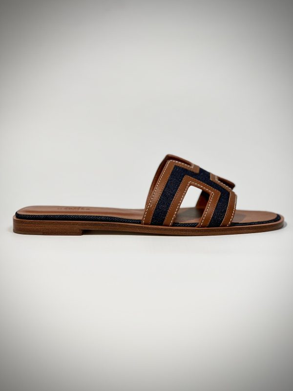 Hermes Classic Oran Canvas Sandal - Image 6