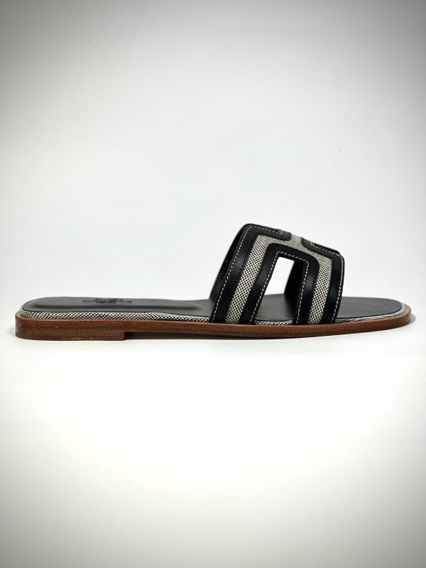 Hermes Classic Oran Canvas Sandal - Image 4