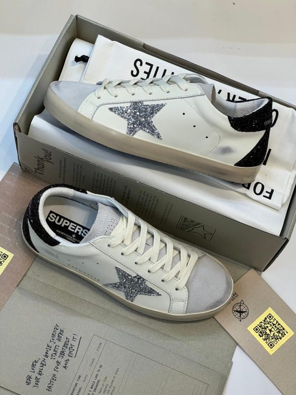Golder Goose Deluxe Sneakers In White