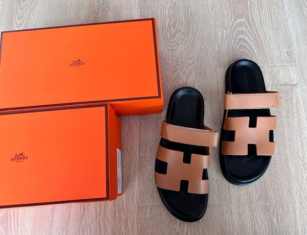 Hermes Chypre New Leather Sandals - Image 4