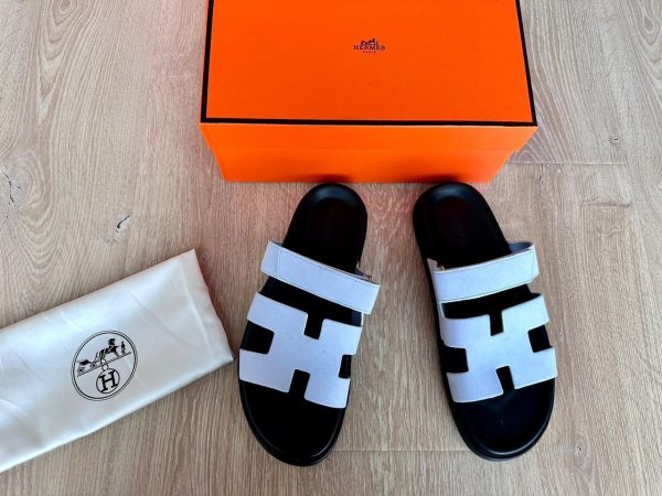Hermes Chypre New Leather Sandals - Image 2