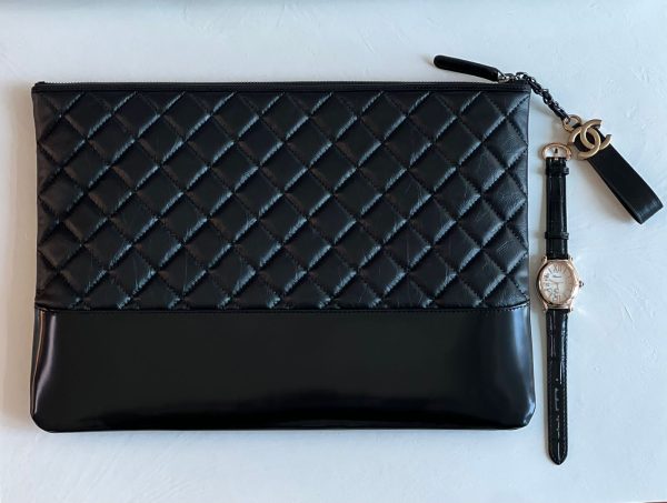 Chanel CC Charmed Quilted Ocase Black