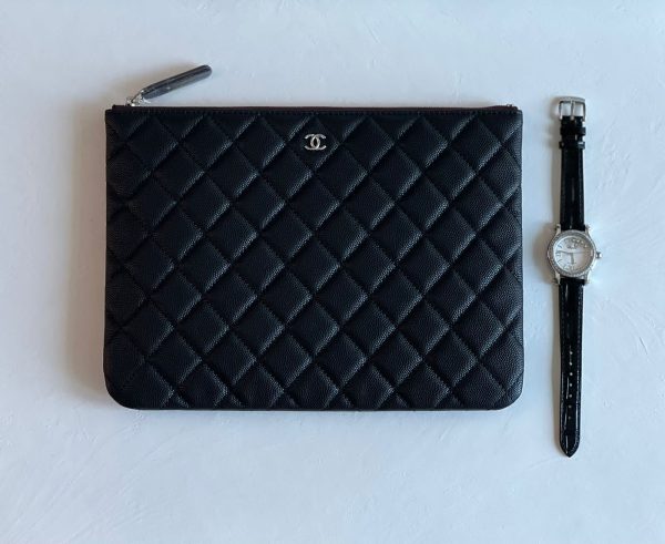 Chanel CC Charmed Quilted Ocase Black - Image 6
