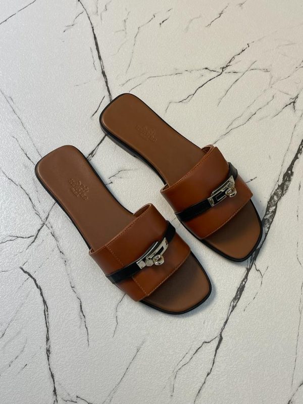Hermes Casual Calfskin Giulia Sandals - Image 3