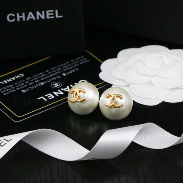 Chanel CC Faux Pearl Gold Tone Earrings - Image 9