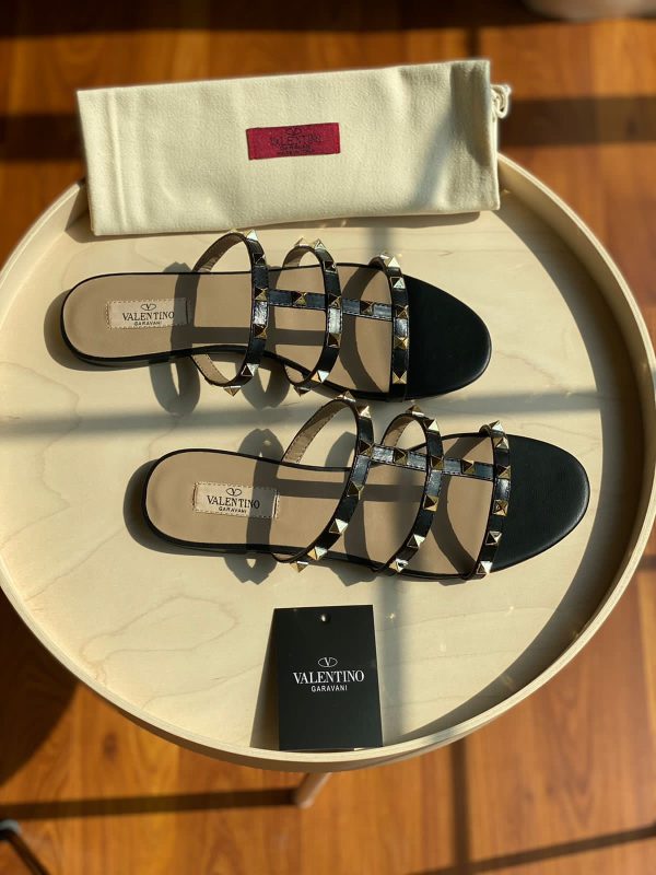 Valentino Garavani Rockstud leather sandals - Image 3