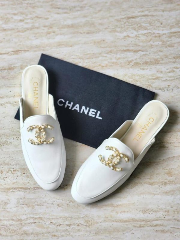 Chanel 20S CC Logo Mules - Image 4