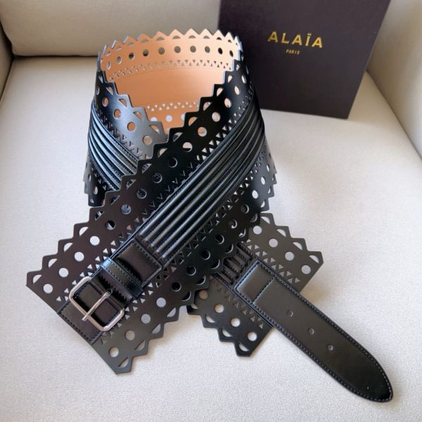 Alaia Reversible Leather Waist Belt - Image 3