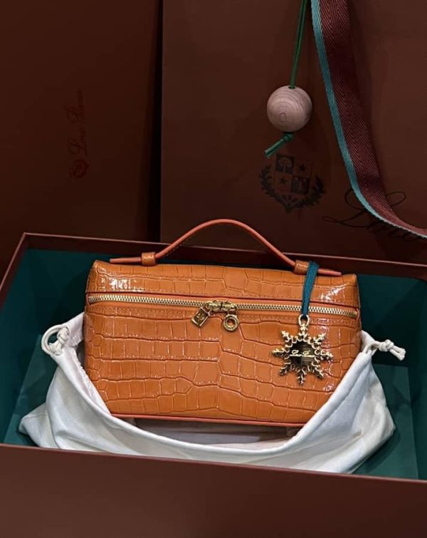 Loro Piana Extra Pocket 19 Alligator Leather Bag - Image 7