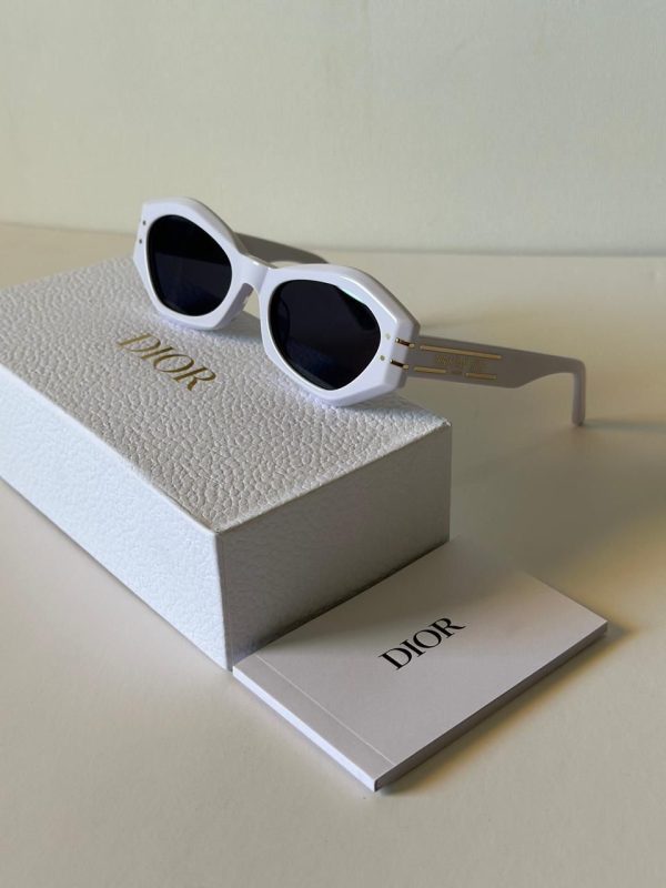 Dior B1U Sunglasses In White - Image 2