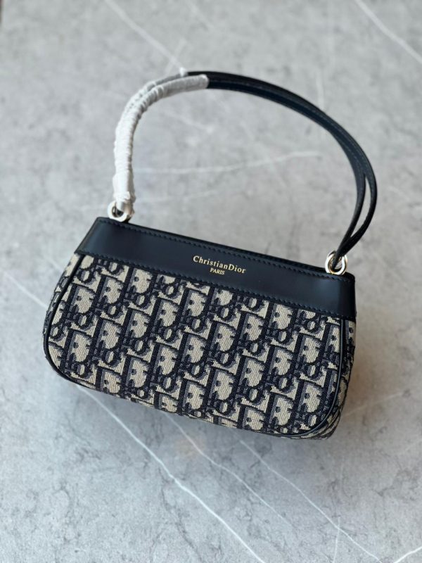 Dior Oblique Jacquard Small D Key - Image 2