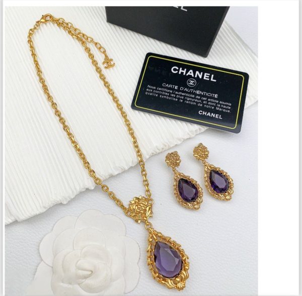 Chanel Pearl Crystal Chain Necklace - Image 3