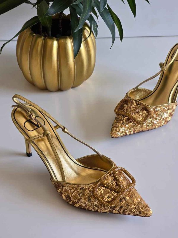 Valentino Garavani Rockstud Slingback Pumps