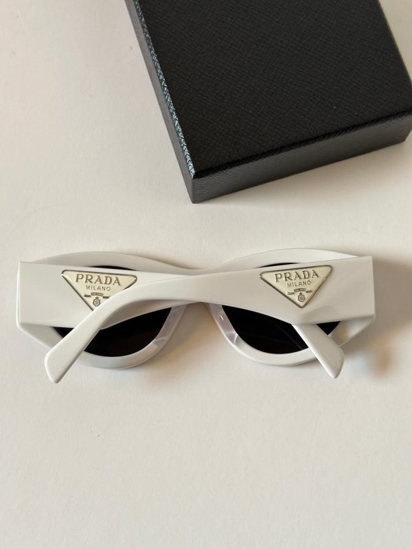 Prada PR 20ZS Sunglasses - Image 7