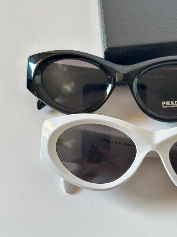Prada PR 20ZS Sunglasses - Image 5