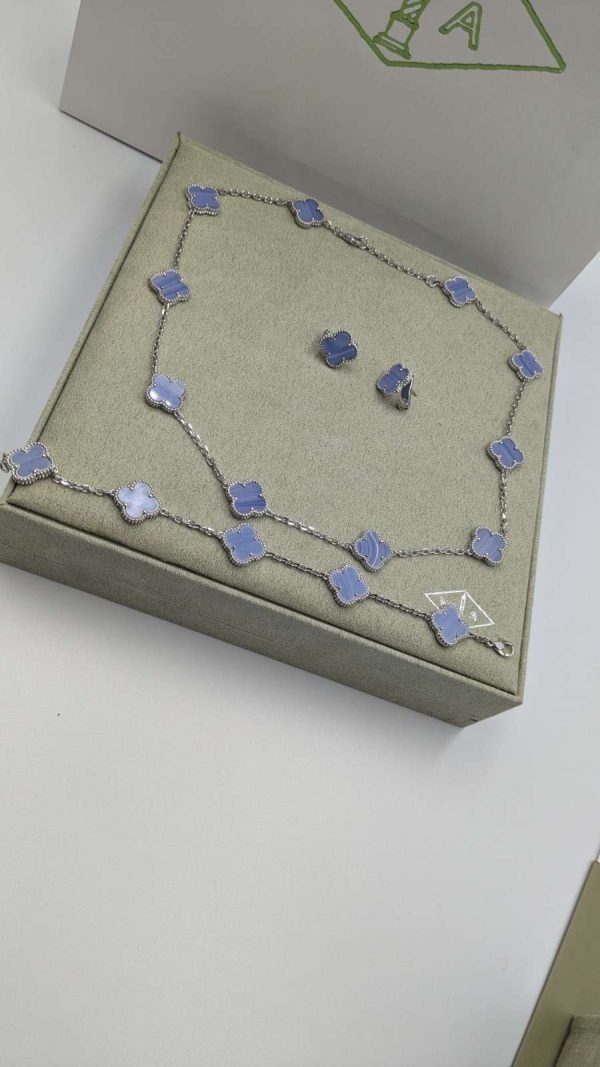 Van Cleef & Arpels Vintage Alhambra Bracelet - Image 2
