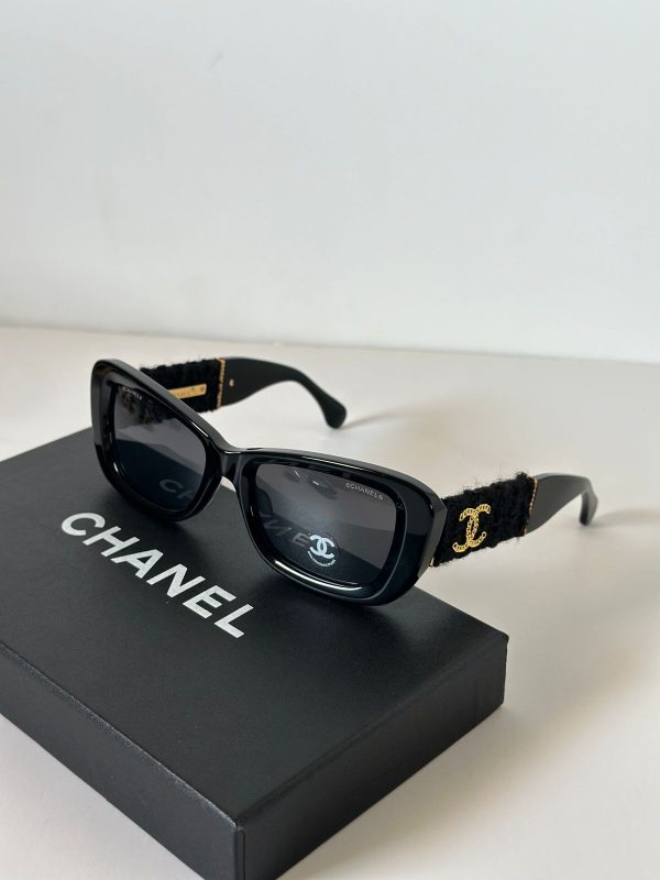 Chanel CC Logo Sunglasses For Women - Image 2