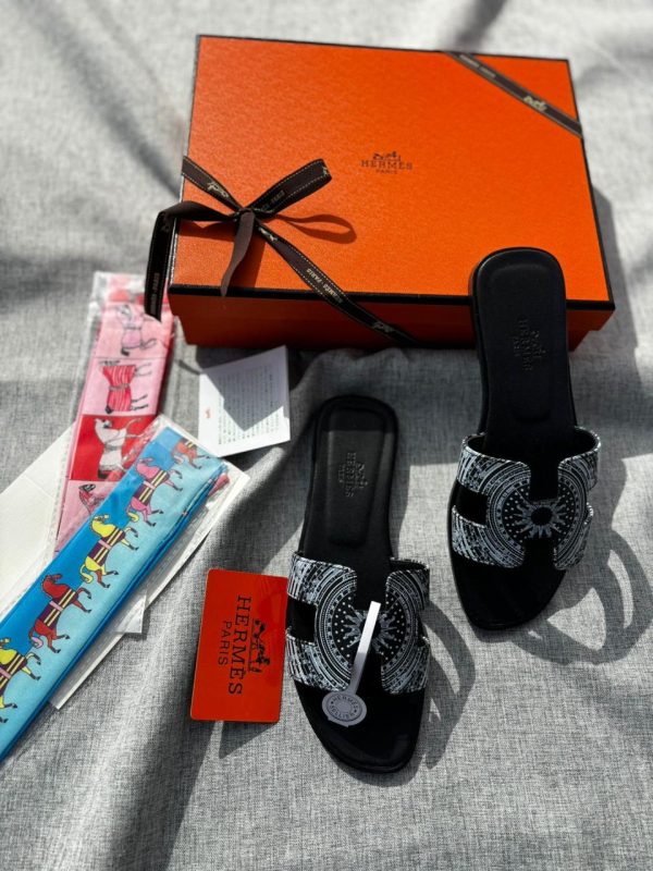 Hermes Calfskin Brode Oasis Sandals - Image 3