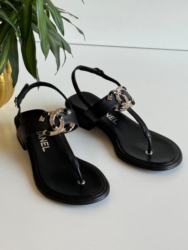 Chanel Pearl Interlocking CC Logo Slingback Sandals - Image 2