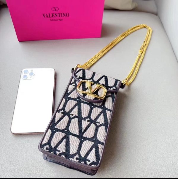 Valentino Loco Phone Case Leather With Chain - Image 3