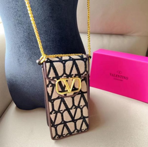 Valentino Loco Phone Case Leather With Chain - Image 8