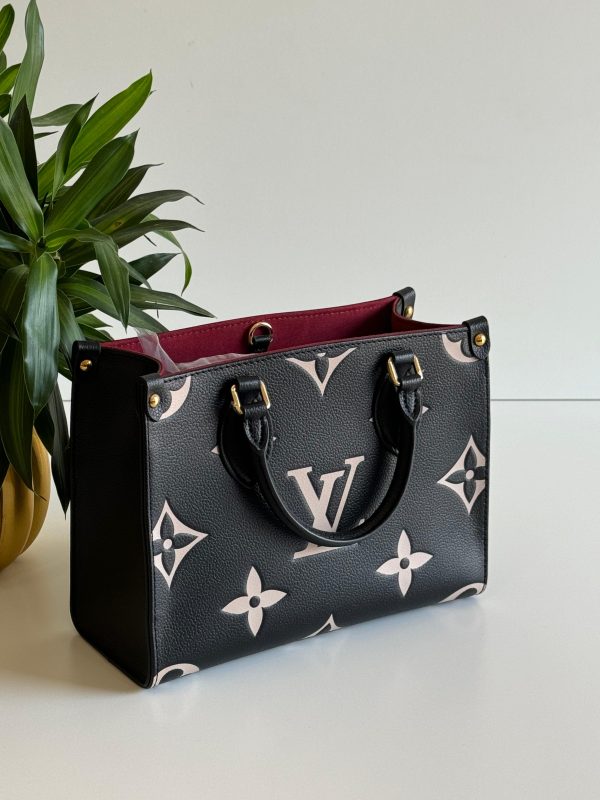 Louis Vuitton On The Go Pm Tote - Image 6