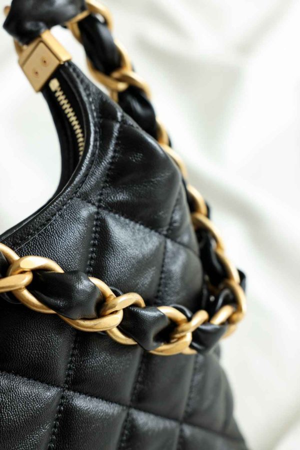 Chanel Lambskin Quilted CC Links Hobo Black - Image 3