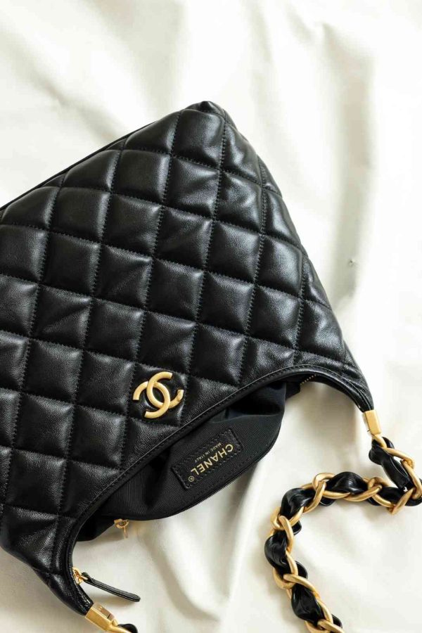 Chanel Lambskin Quilted CC Links Hobo Black - Image 4
