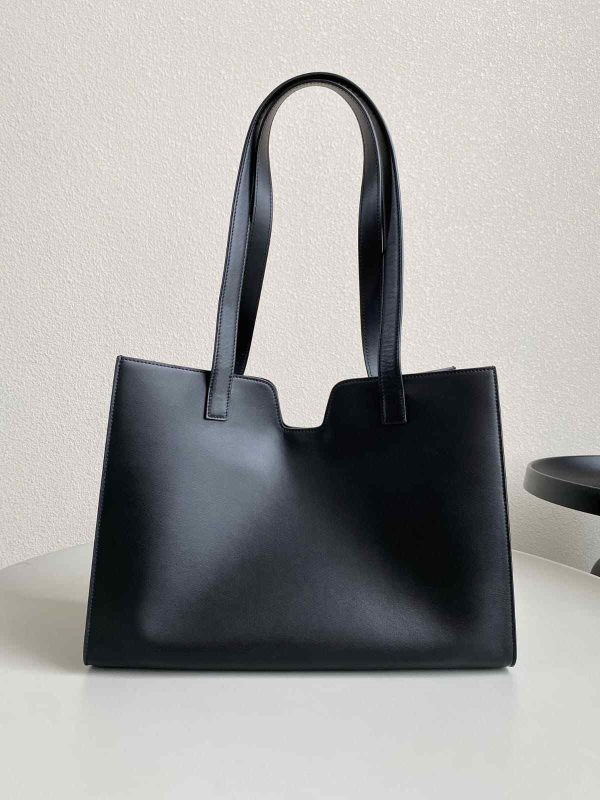 replica celine cabas 16 in smooth bag black