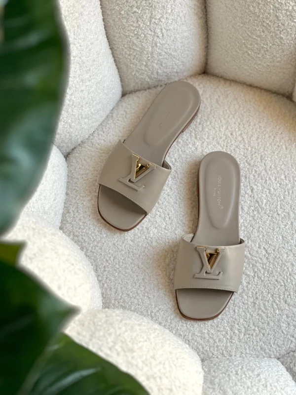 Women Louis Vuitton LV Capri Loafer - Image 2