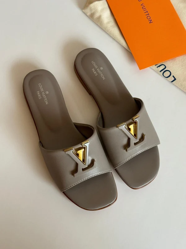 Women Louis Vuitton LV Capri Loafer - Image 6