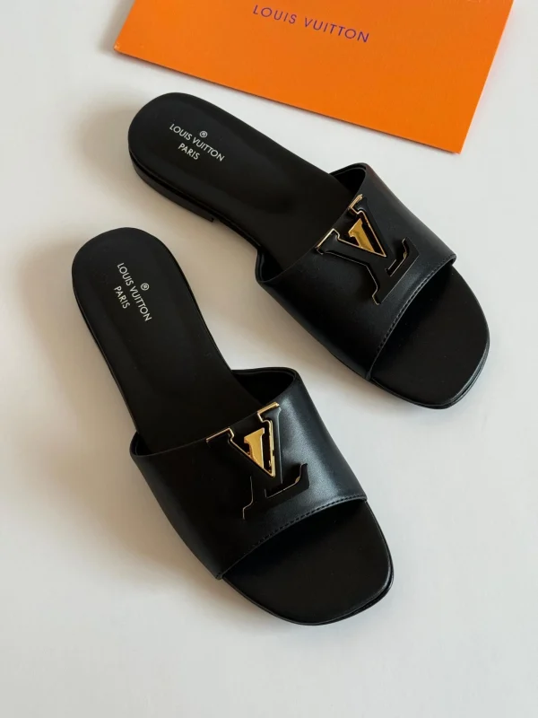 Women Louis Vuitton LV Capri Loafer - Image 3