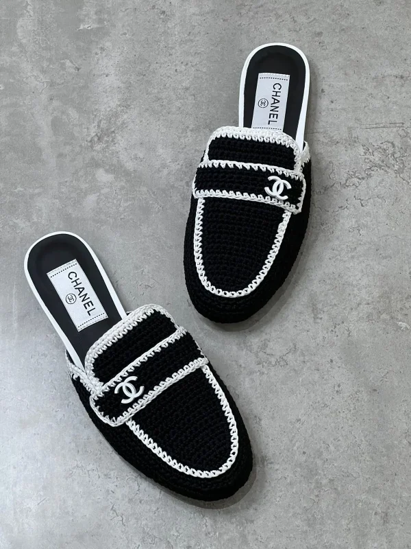 Chanel Crochet 23s CC Mules - Image 4