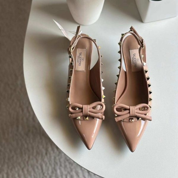 Valentino Garavani Rockstud Bow Slingback Pumps - Image 6