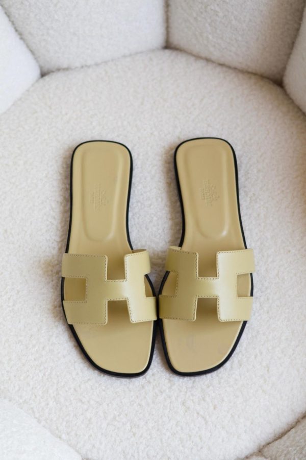 Hermes Oran Sandals Shiny Calfskin - Image 12
