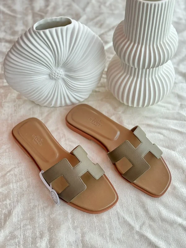 Hermes Oran Leather Sandals For Women - Image 5