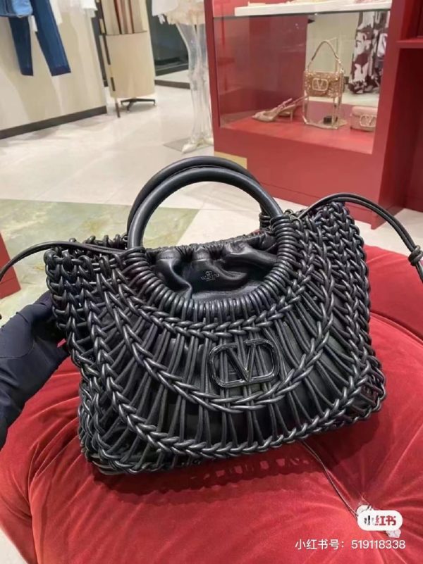 Valentino Garavani Women's Leather Allknots Tote Bag - Image 2