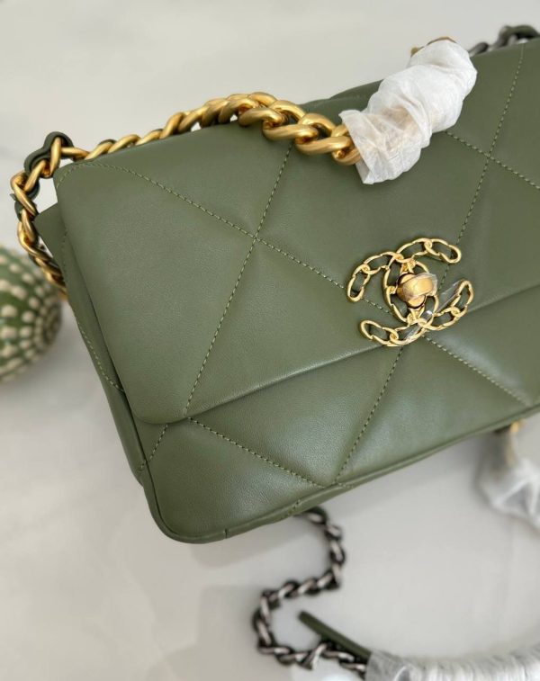 Chanel 19 Double Flap Bag - Image 9