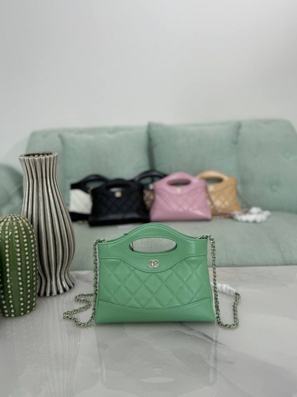 Chanel 31 Shopping Bag - Image 4