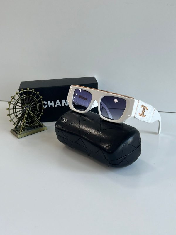 Chanel Acetate Tweed Wool CC Chain Rectangle - Image 2