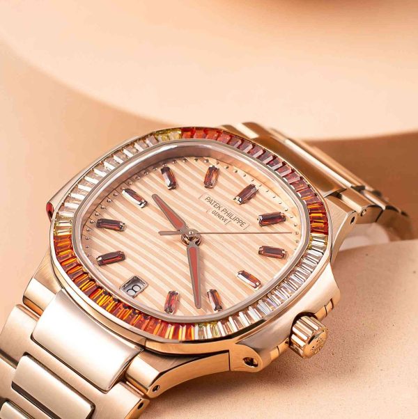 Patek Philippe Nautilus Ladies 7118/1200 - Image 7
